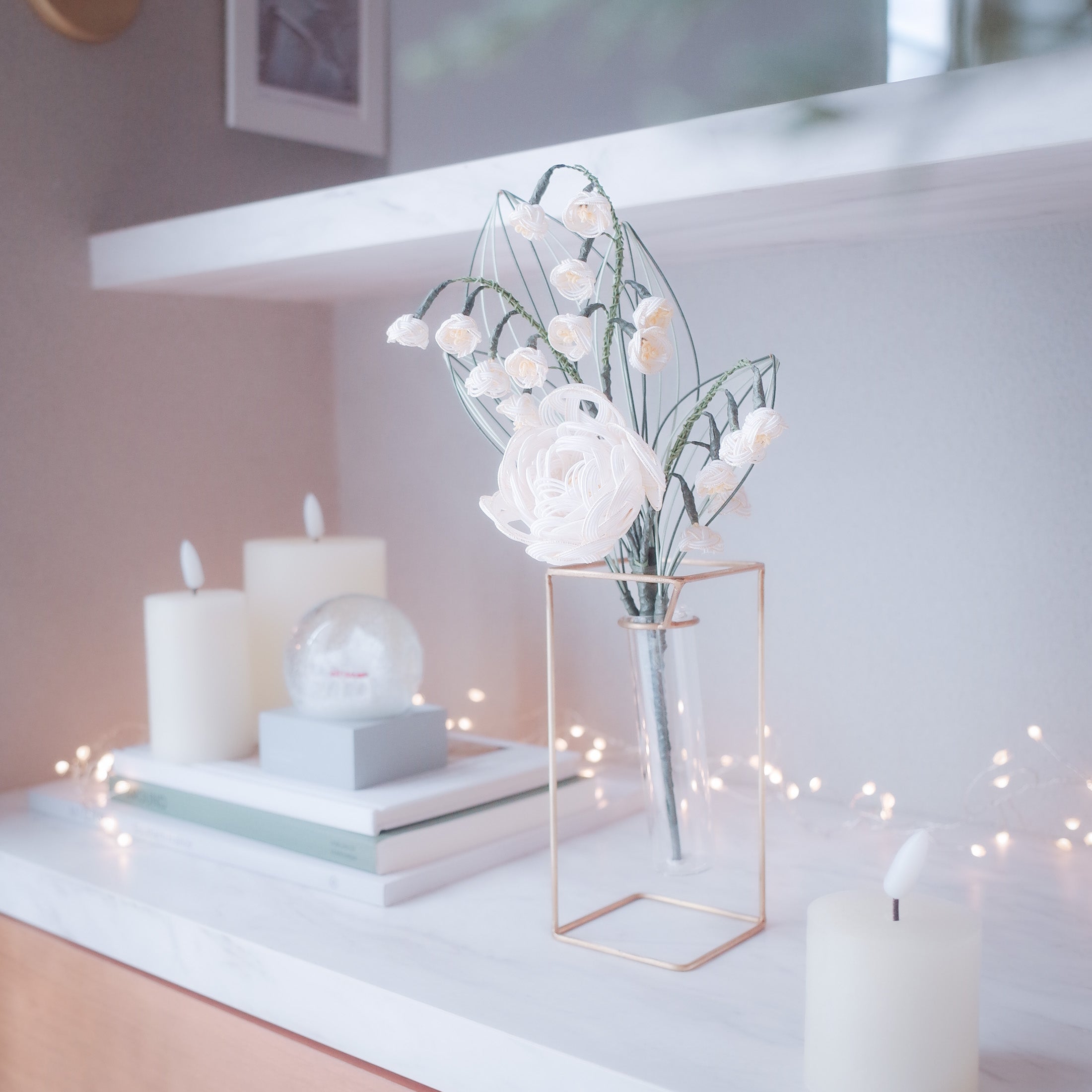 008-いのりのうた|冬の祈りの水引花