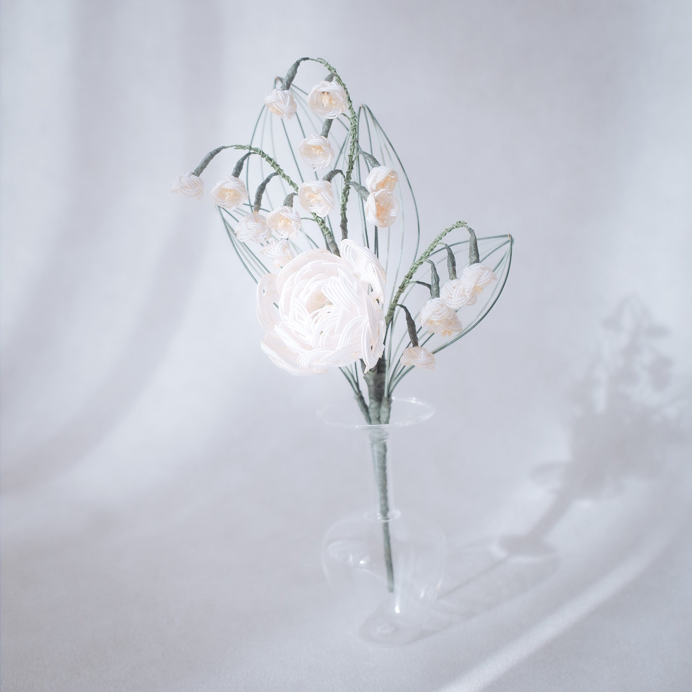 008-いのりのうた｜冬の祈りの水引花