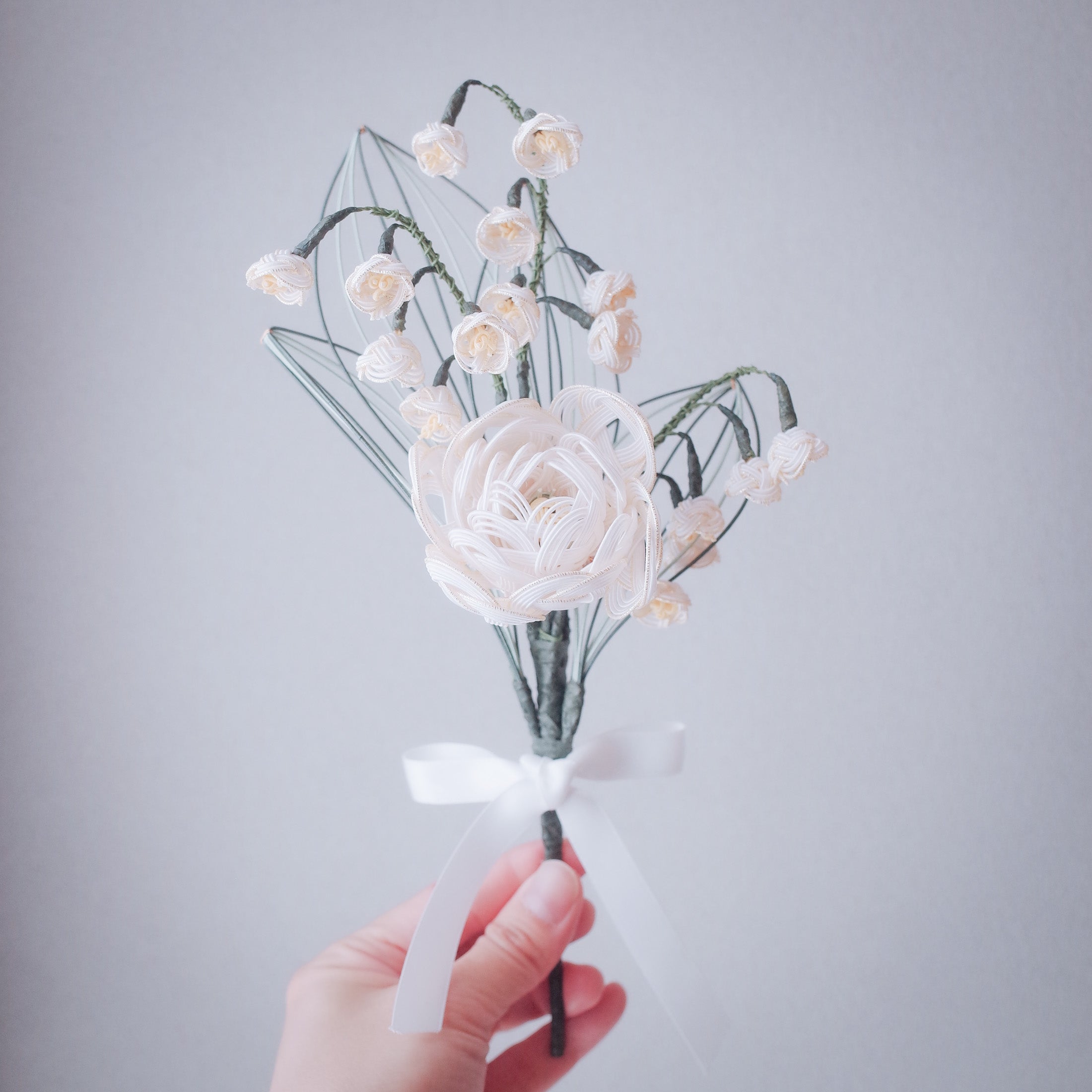 008-いのりのうた｜冬の祈りの水引花